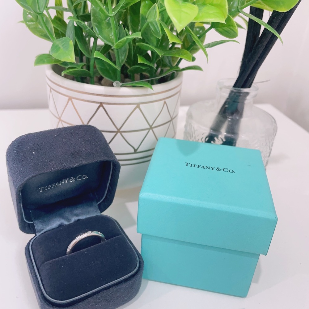 Tiffany Bezet band ring with diamonds in size 5